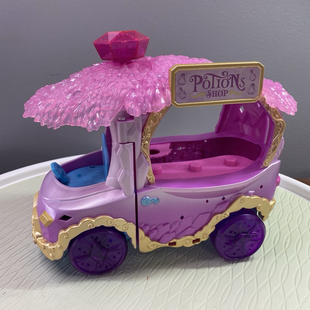 Magic Mixies Magic Potions Truck. Transforms into a Potion Shop.‎ Pink